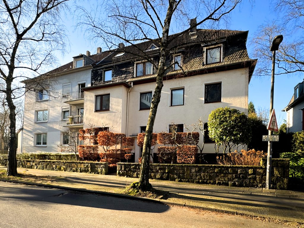 Straßenansicht Immobilienangebot - Bochum - Alle - Kapitalanlage zur Selbstnutzung oder
Vermietung in Ehrenfeld
