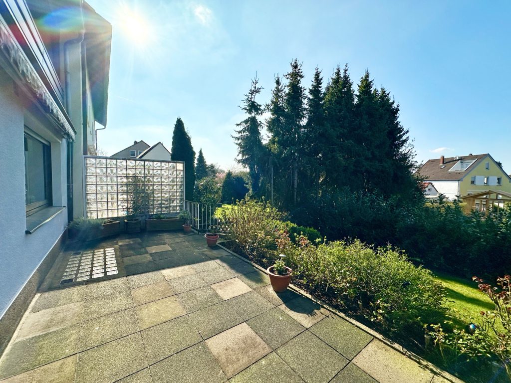 Immobilienangebot - Bochum - Alle - Geräumig Wohnen mit Garten + Garage
in Oberdahlhausen