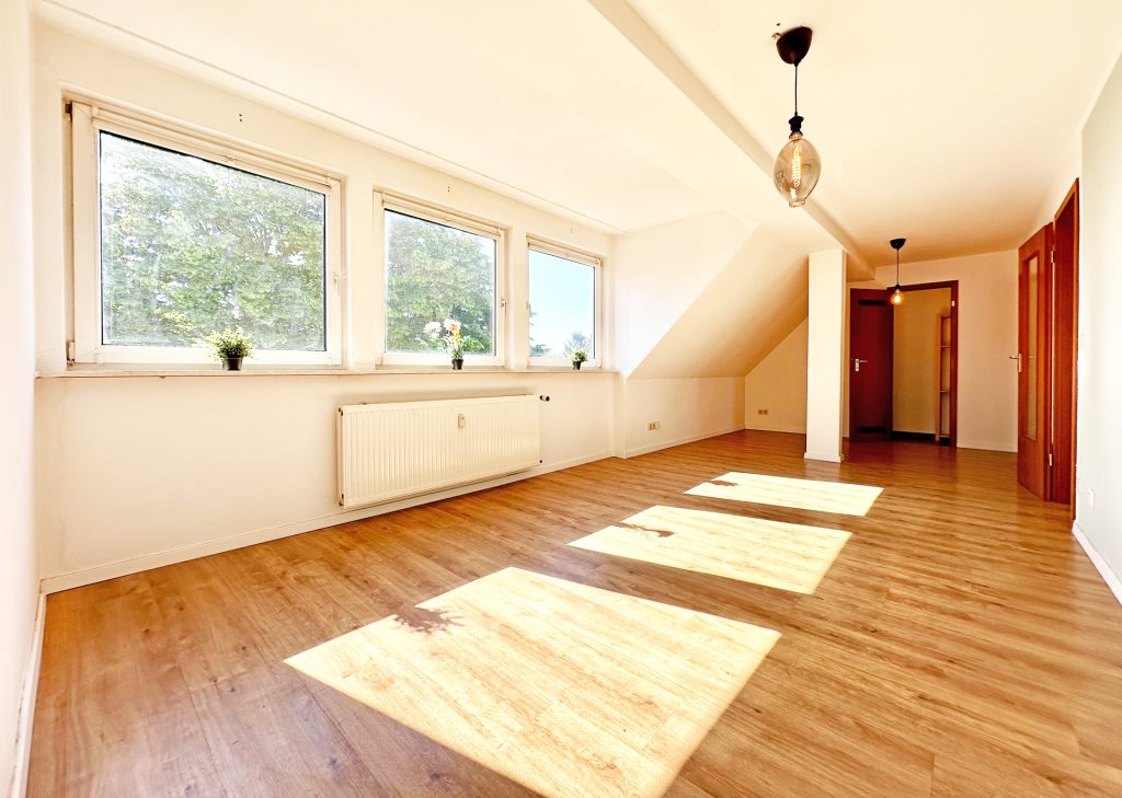 Wohnzimmer Immobilienangebot - Bochum - Alle - Kompakt wohnen und urban gelegen
in Weitmar (Bärendorf)