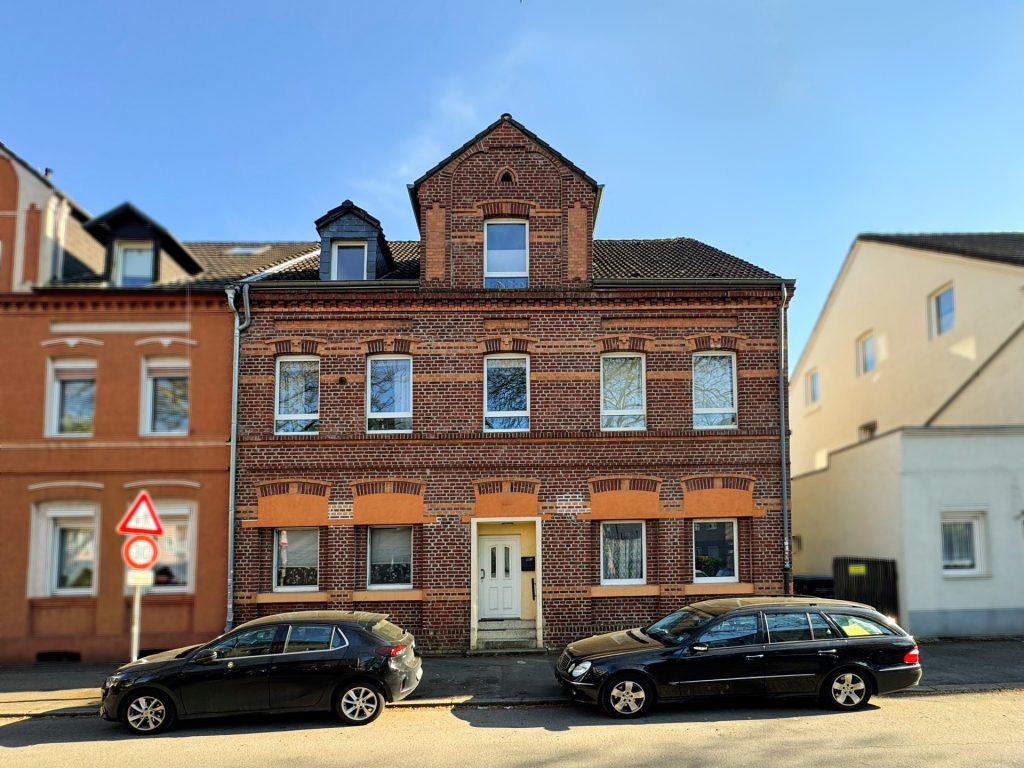 Vorderansicht Immobilienangebot - Bochum - Alle - Investment mit Altbaucharme
in Wattenscheid