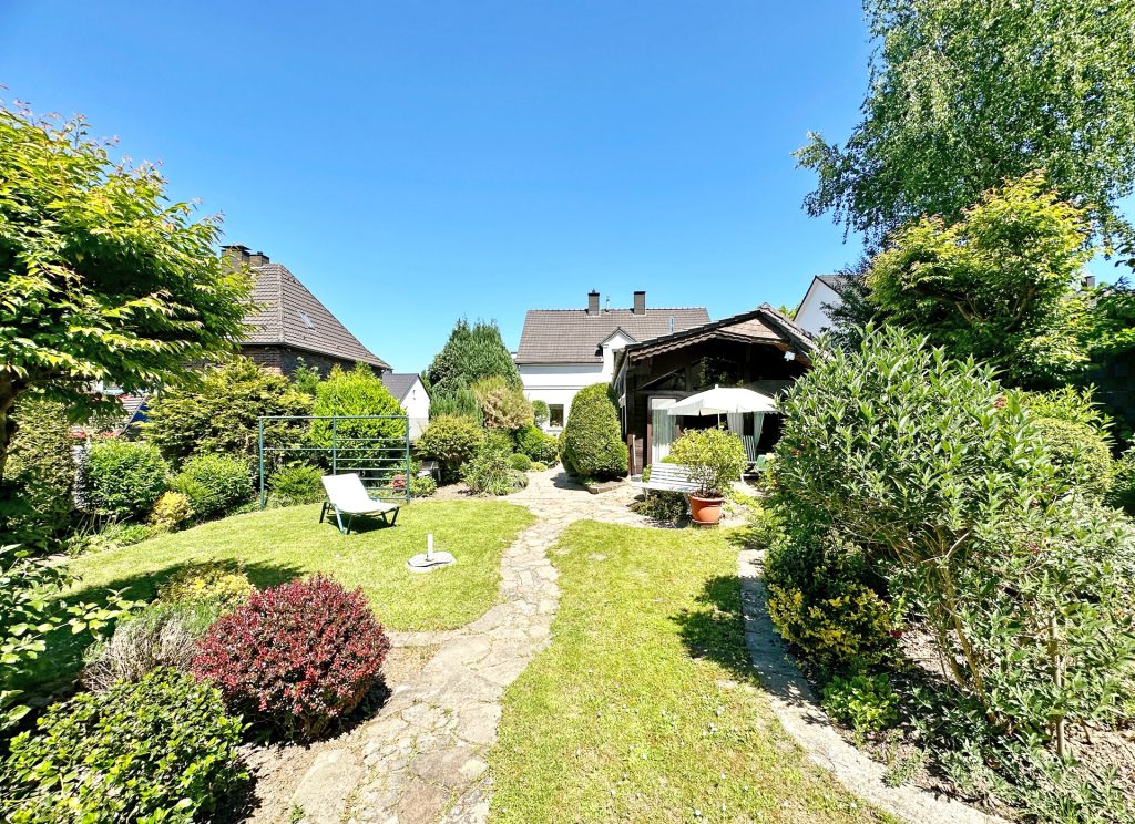 Garten zum angenehmen Verweilen Immobilienangebot - Bochum - Alle - Gepflegtes Haus mit wunderschönem Garten
Linden-Dahlhausen