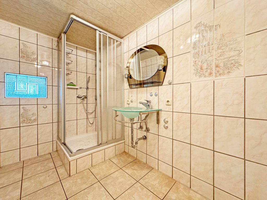Immobilienangebot - Bochum - Alle - Zechenhaus mit sonnigem Grundstück
in Hordel