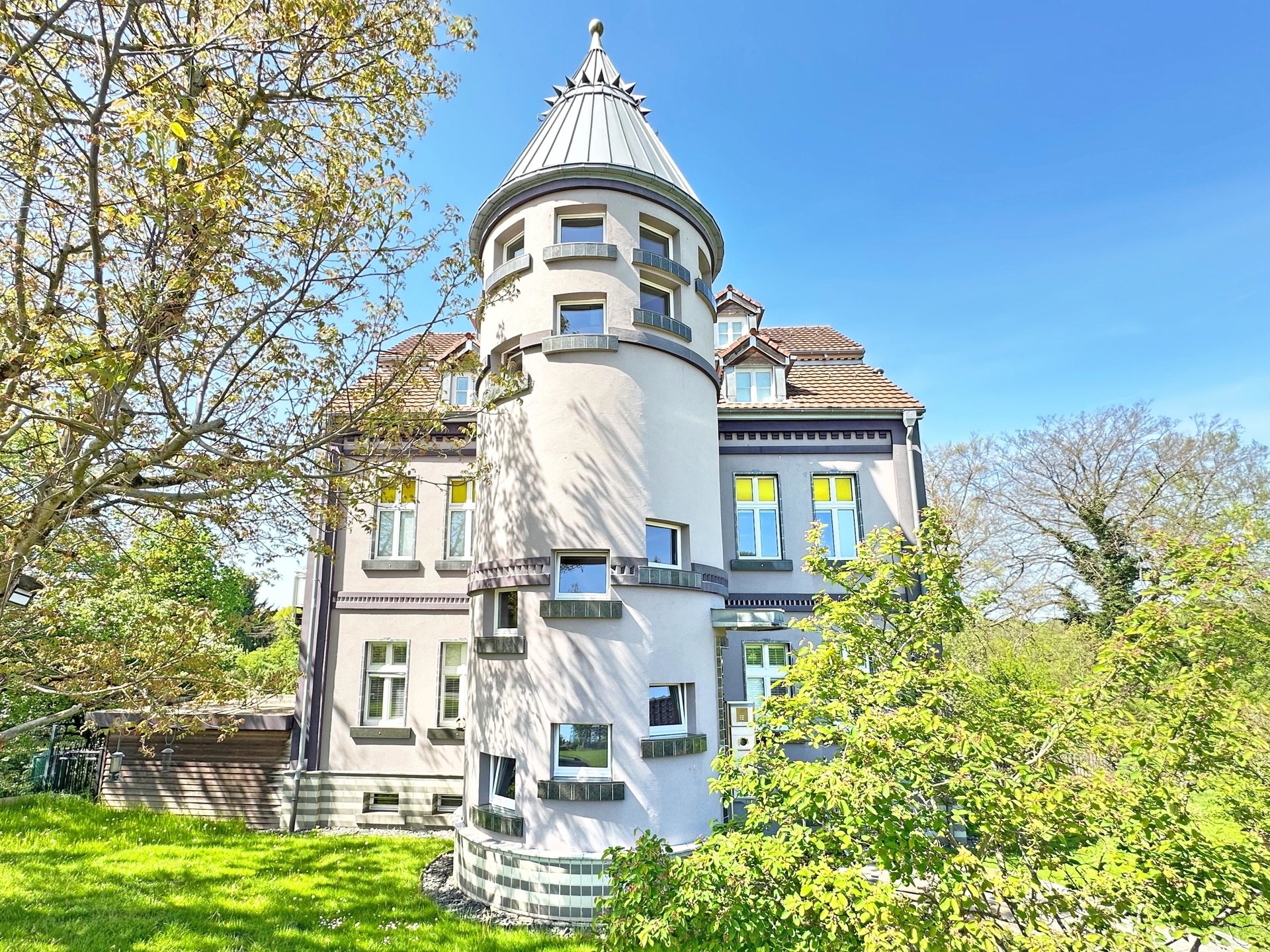 Immobilienangebot - Bochum - Alle - Perfekt bis ins Detail! Hervorragend ausgestattete ETW
in traumhafter Lage von Linden!