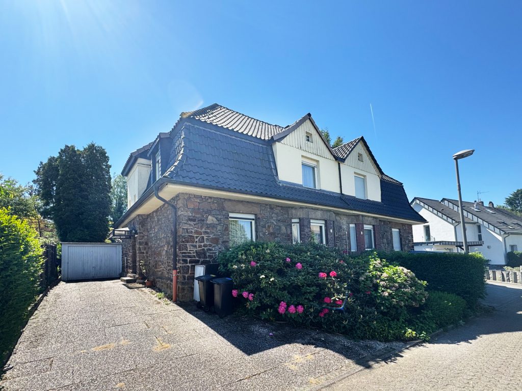 Hausansicht Immobilienangebot - Bochum - Alle - Seltene Gelegenheit
im Ehrenfeld