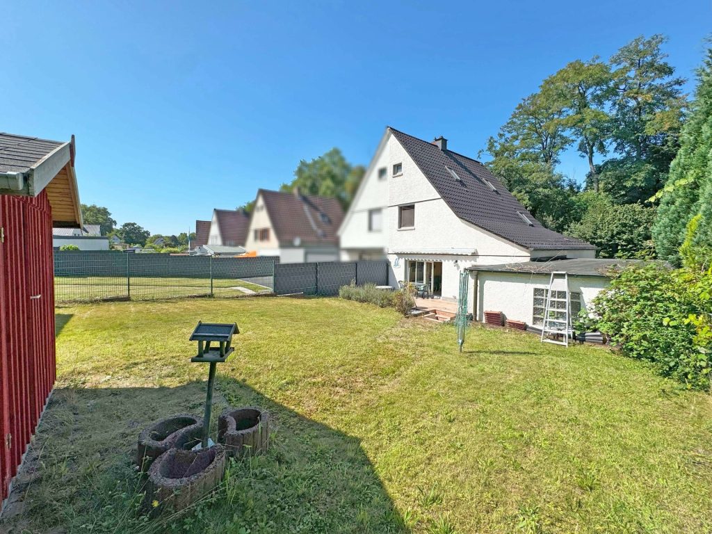 Immobilienangebot - Bochum - Alle - Zechenhaus mit Anbau und sonnigem Garten
in Hordel