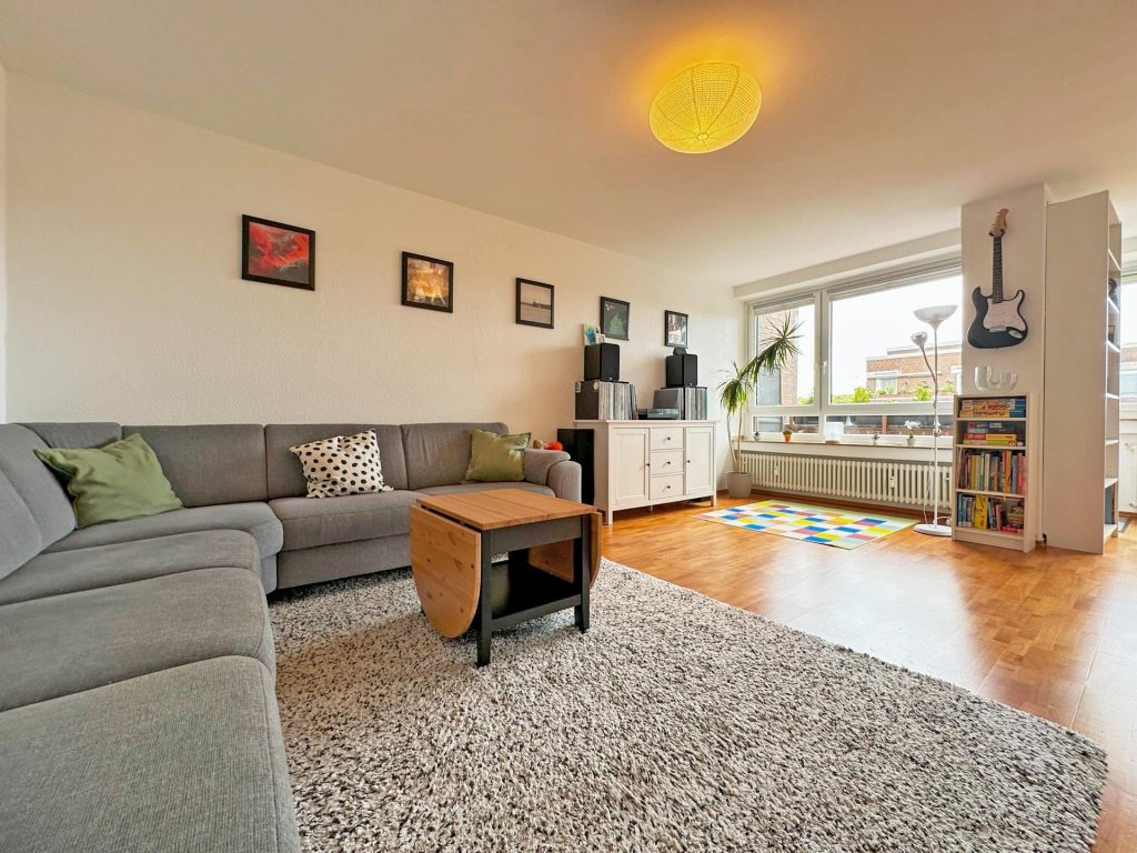 Wohnbereich Immobilienangebot - Bochum - Alle - Großzügige 4,5-Zimmer Balkonwohnung
in Querenburg