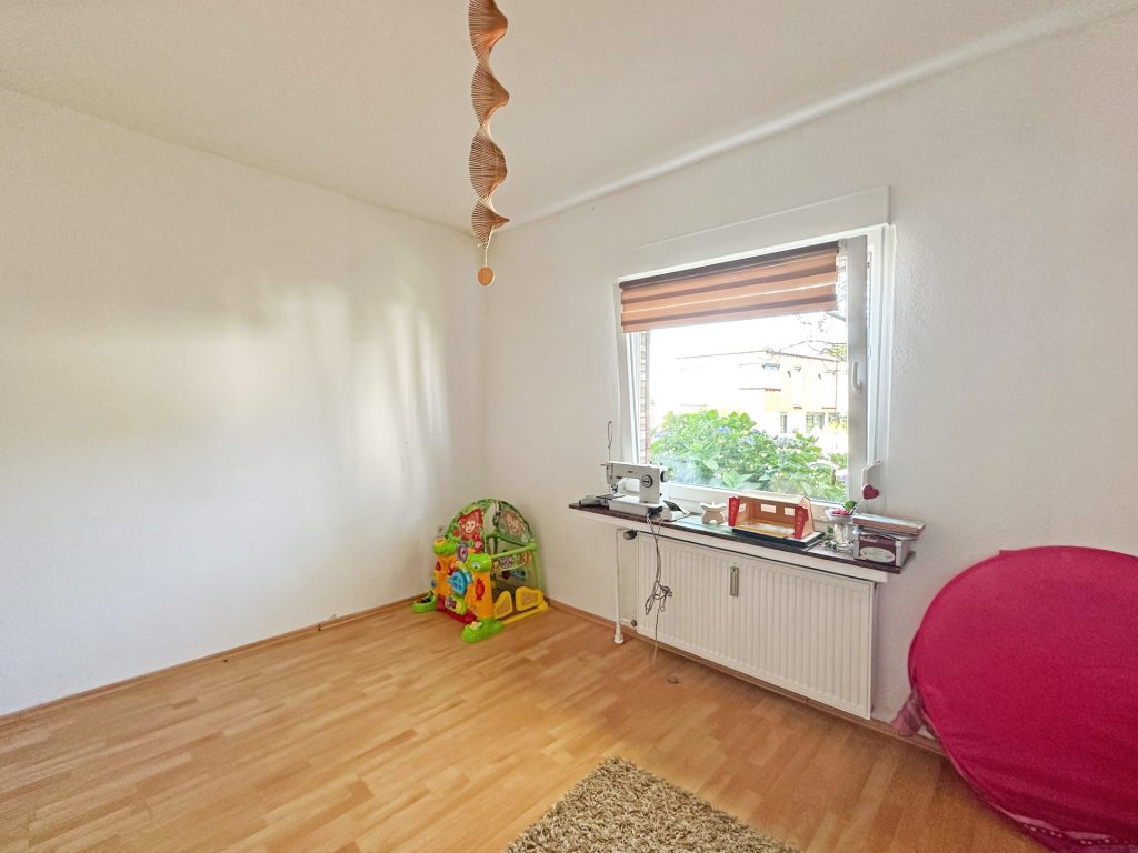Schlafzimmer freie Wohneinheit Immobilienangebot - Bochum / Stiepel - Alle - Bestlage trifft Potenzial mit Weitblick
Beste Zeit für neue Pläne
in Stiepel