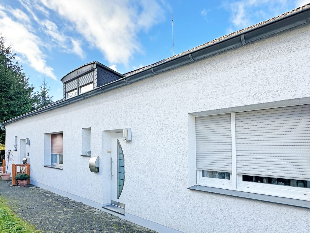 Seitl. Hausansicht Immobilienangebot - Bochum / Stiepel - Alle - Bestlage trifft Potenzial mit Weitblick
Beste Zeit für neue Pläne
in Stiepel
