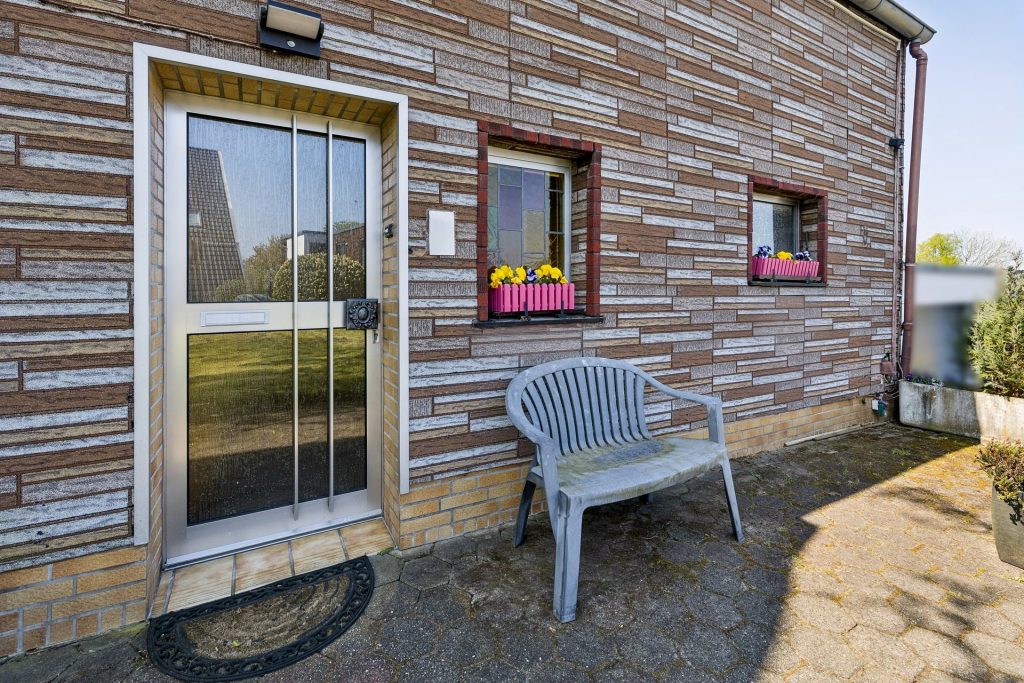 Eingang freie Wohneinheit Immobilienangebot - Bochum / Stiepel - Alle - Bestlage trifft Potenzial mit Weitblick
Beste Zeit für neue Pläne
in Stiepel
