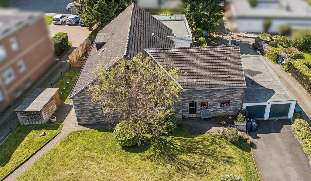 Drohnenaufnahme Immobilienangebot - Bochum / Stiepel - Alle - Bestlage trifft Potenzial mit Weitblick
Beste Zeit für neue Pläne
in Stiepel