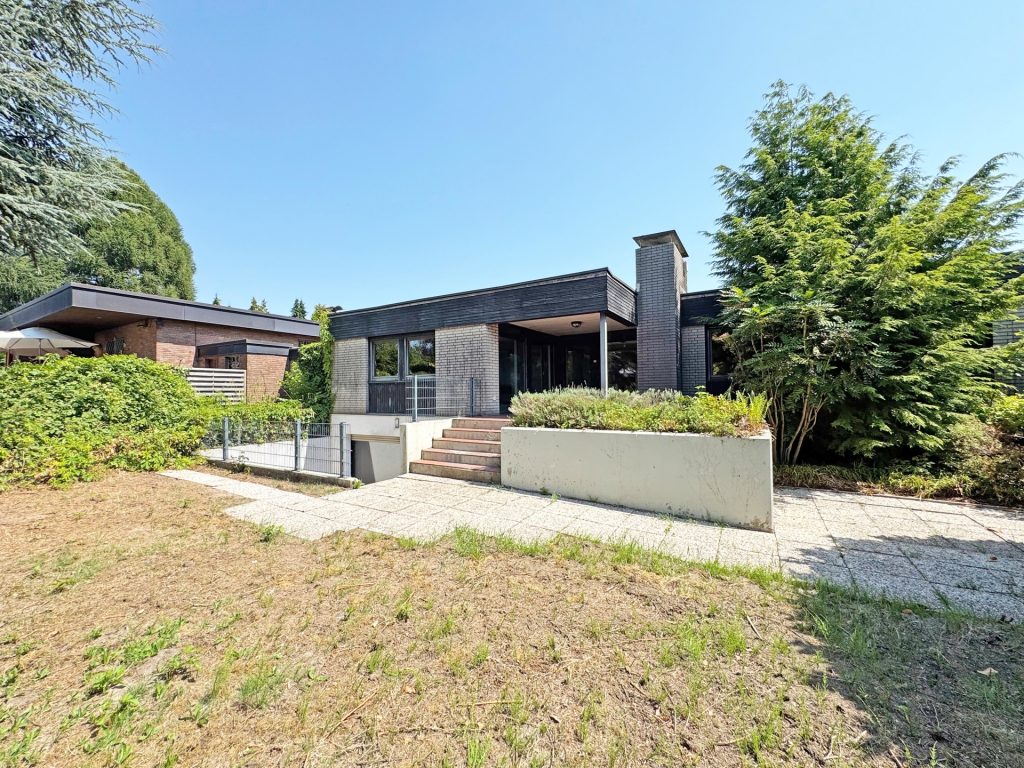 Rückansicht Immobilienangebot - Bochum - Alle - Attraktiver Bungalow in bester Lage
von Wiemelhausen