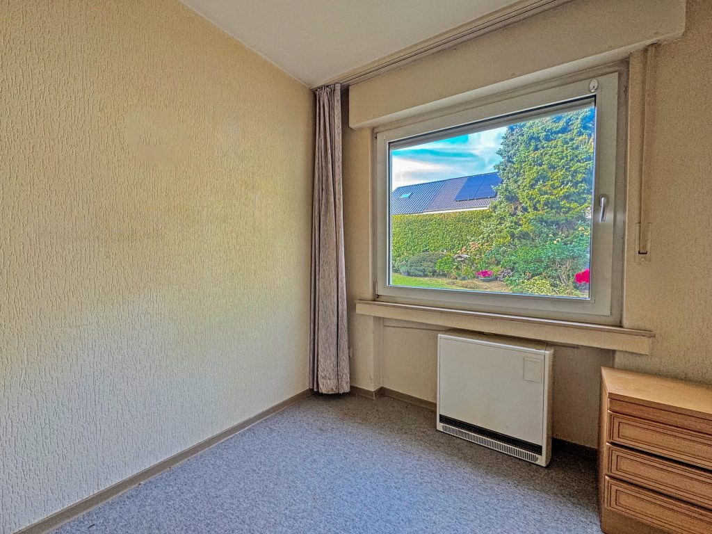 Immobilienangebot - Bochum - Alle - Erdgeschosswohnung mit Balkon 
und Stellplatz in Eppendorf