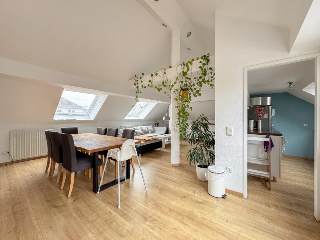 Immobilienangebot - Bochum - Alle - Moderne Dachgeschosswohnung im Herzen
von Bochum