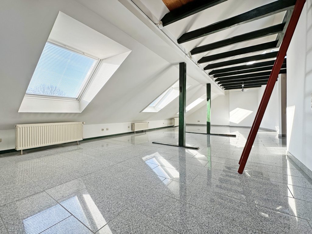 Immobilienangebot - Bochum - Alle - Schöner Wohnen: Helle Maisonette
in Hamme/Nähe Innenstadt
