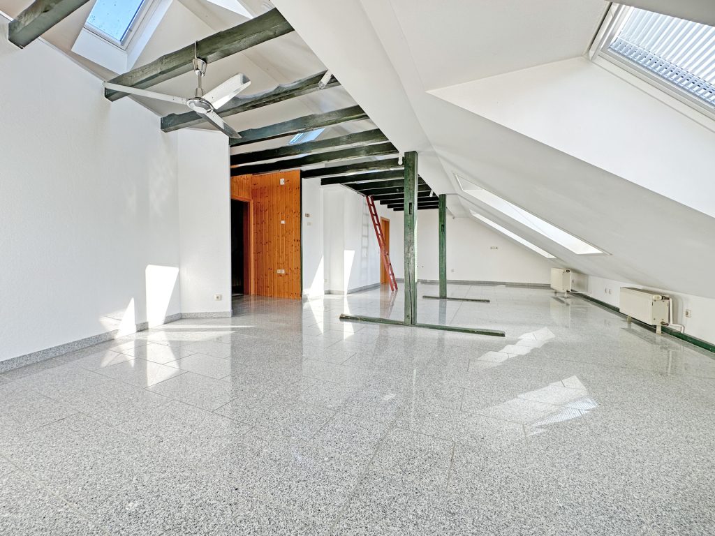 Immobilienangebot - Bochum - Alle - Schöner Wohnen: Helle Maisonette
in Hamme/Nähe Innenstadt