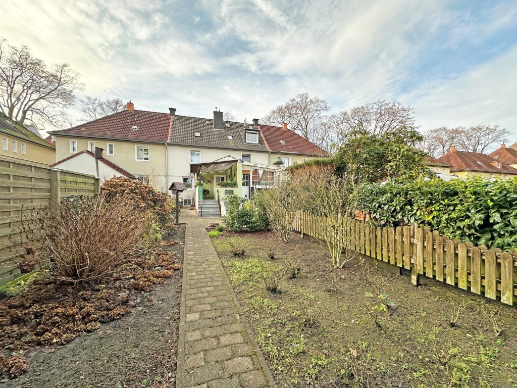 Rückansicht Immobilienangebot - Bochum - Alle - Kapitalanlage - Vermietetes Reihenmittelhaus
in Wattenscheid