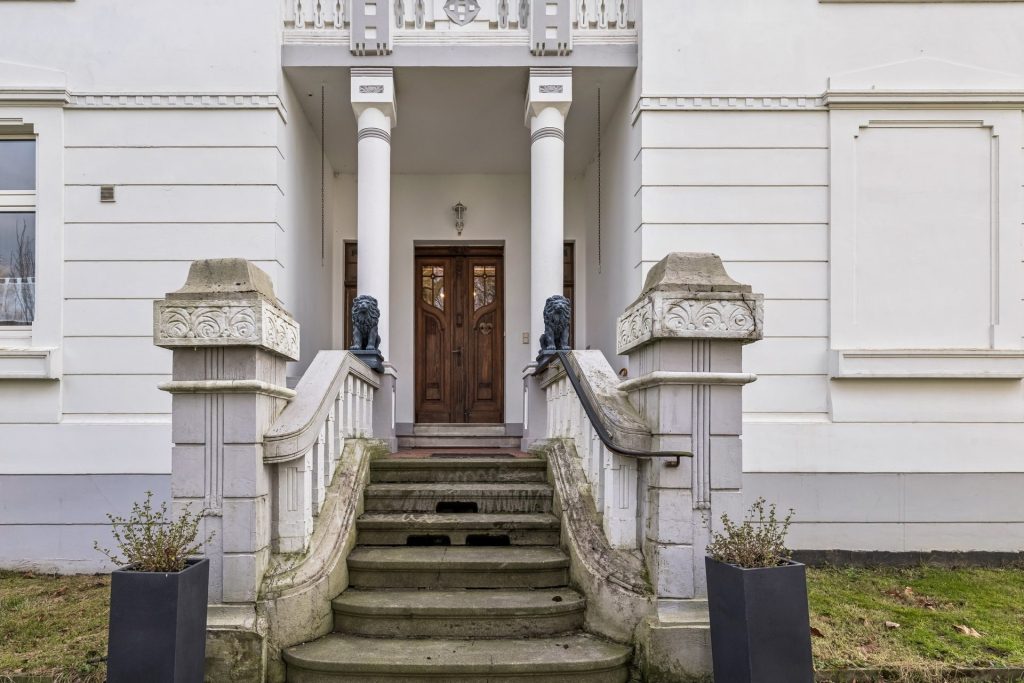 Immobilienangebot - Bochum / Westenfeld - Alle - Anlage mit Stil: Schmuckstück mit großem
Grundstück in Westenfeld