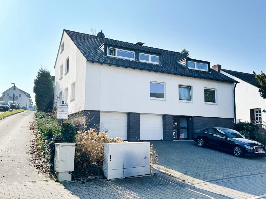 Titelbild Immobilienangebot - Bochum - Alle - Terrassenwohnung mit Garage
in Stiepel