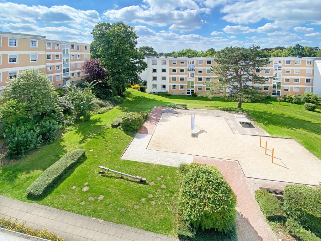 Blick in den Innenhof Immobilienangebot - Bochum - Alle - Wohnen mit Blick über die Dächer
von Höntrop