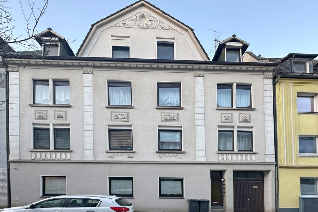Außenansicht Immobilienangebot - Bochum - Alle - Dachgeschosswohnung in ruhiger Lage
in Riemke