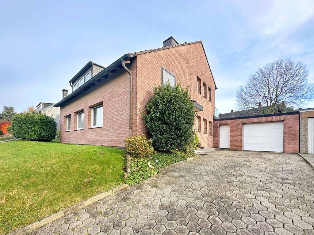 Titelbild Immobilienangebot - Bochum - Alle - Gepflegtes ZFH in gefragter Lage
von Dahlhausen