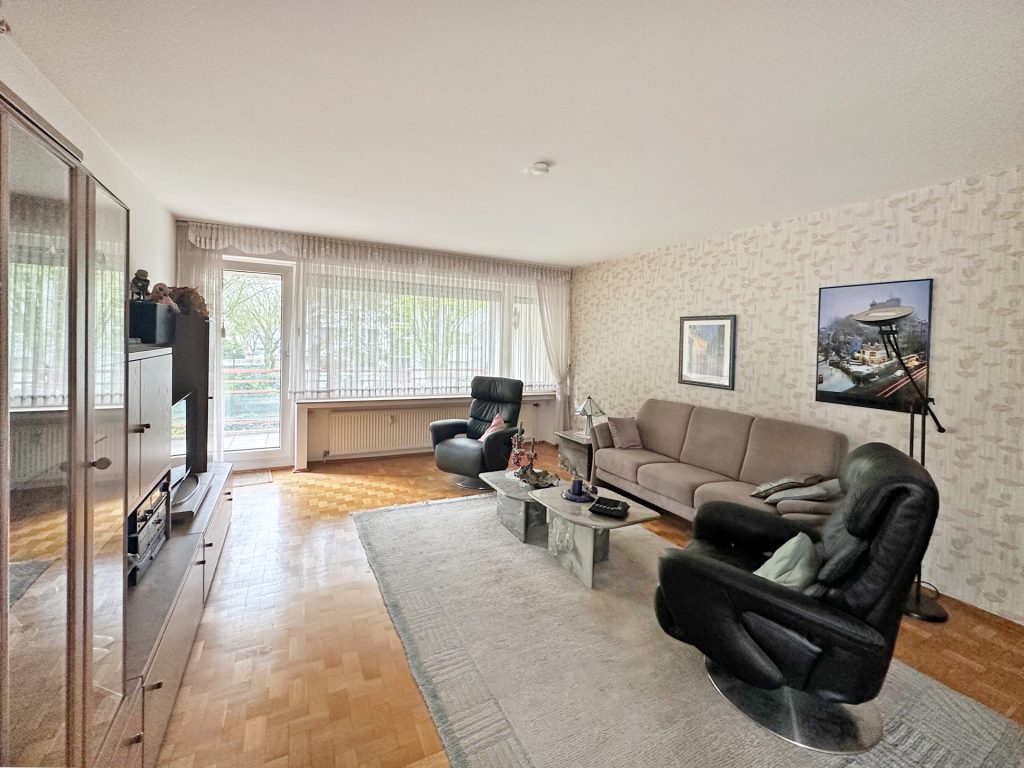 Titelbild Immobilienangebot - Bochum - Alle - Etagenwohnung mit Loggia und Tiefgarage
in Grumme