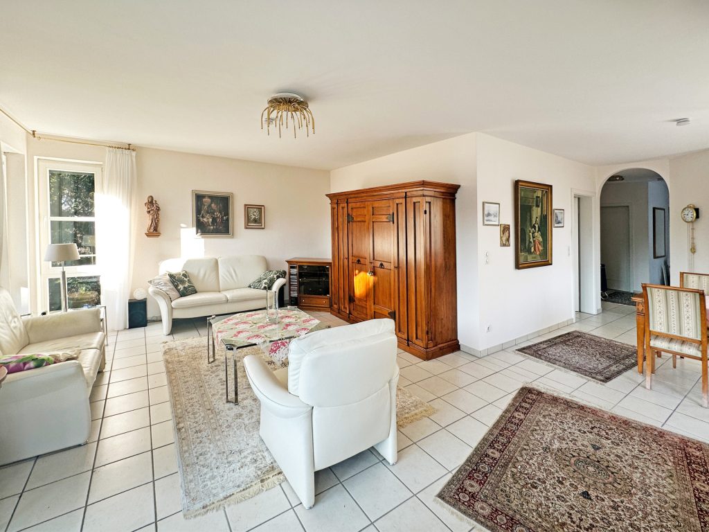 Wohneindrücke Immobilienangebot - Bochum - Alle - Wohnwert LAGE
Viel Wohnkomfort mit 2 Balkonen
in Stiepel