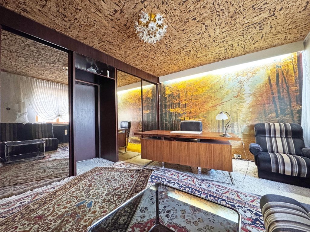 Arbeitszimmer OG Immobilienangebot - Bochum - Alle - Raum für Kreativität und Visionen
in Hamme
