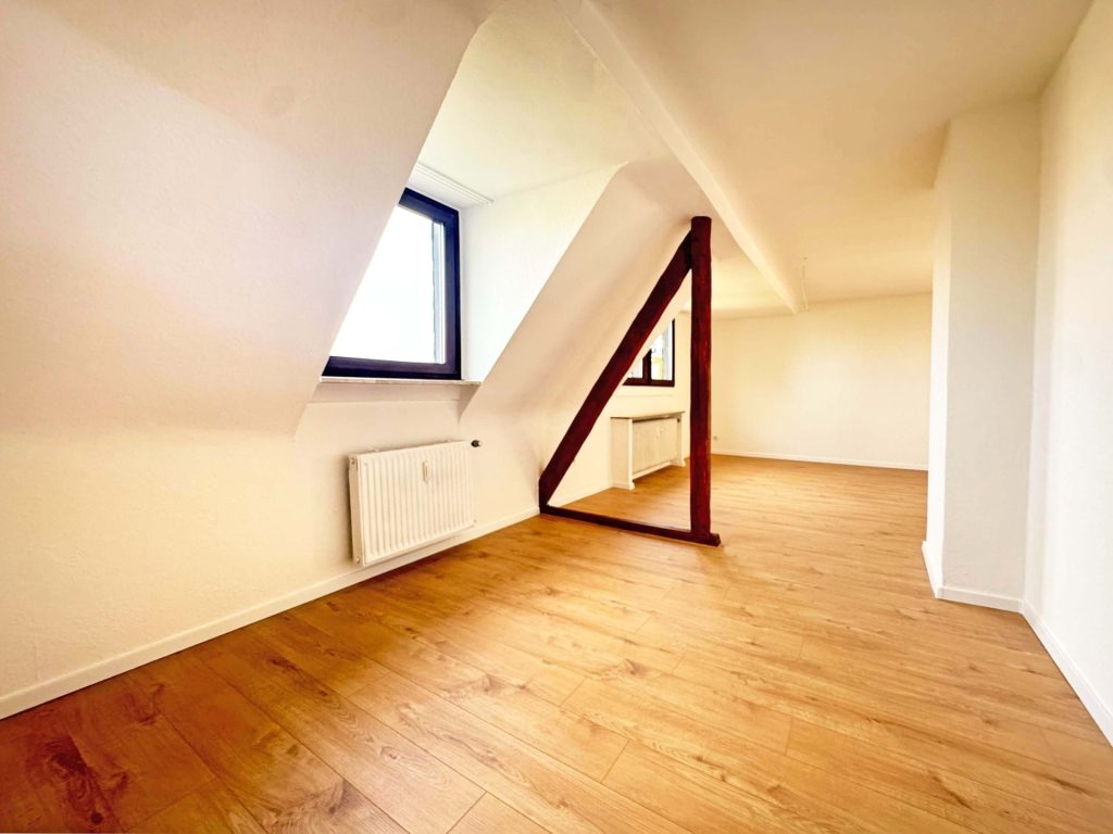Wohnzimmer Immobilienangebot - Bochum - Alle - Modernisierte 4,5-Zimmer mit Garage
in Wattenscheid