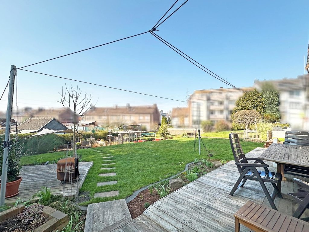 Gemeinschaftsgarten Immobilienangebot - Bochum - Alle - Modernisierte 4,5-Zimmer mit Garage
in Wattenscheid