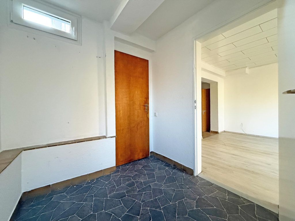 Eingangsbereich Immobilienangebot - Bochum - Alle - Gewerbeeinheit in Teileigentum – ideal zur Eigennutzung oder Kapitalanlage in Harpen
