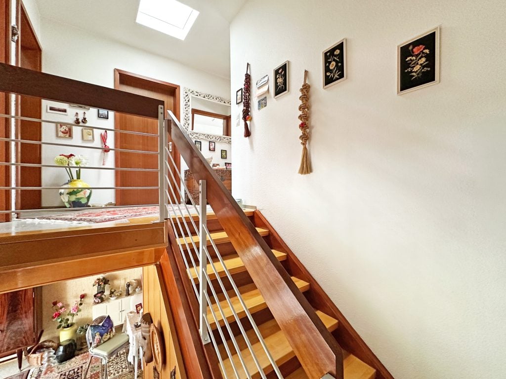 Treppenaufgang Immobilienangebot - Bochum - Alle - Familienglück: Ein Zuhause voller
Möglichkeiten in Linden