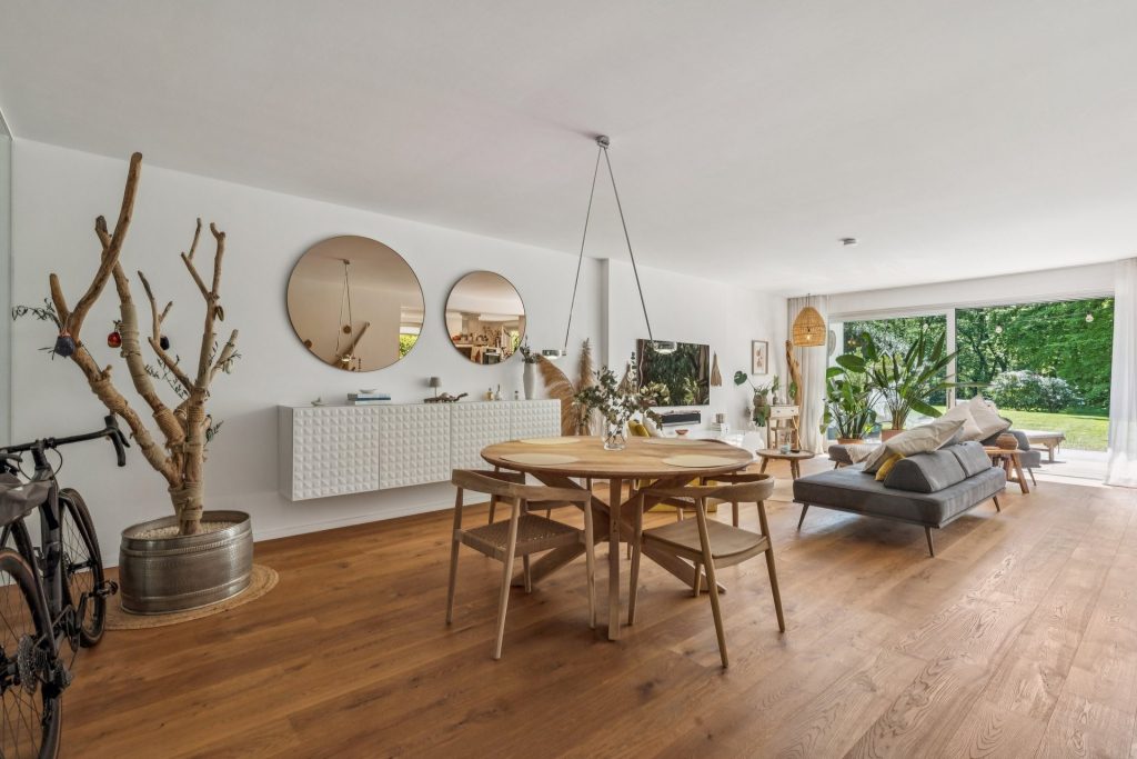 Wohn- und Essbereich Immobilienangebot - Bochum - Alle - Premium-Gartenwohnung mit
hochwertiger Designausstattung
am Weitmarer Holz
