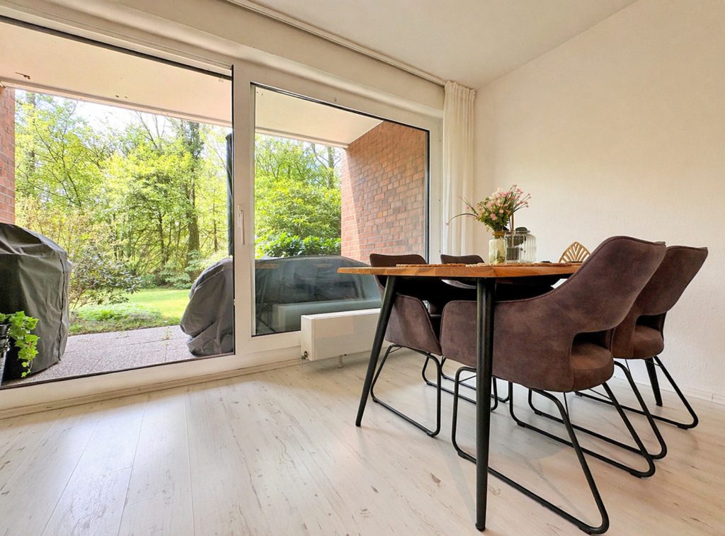 Essbereich mit Zugang zur Terrasse Immobilienangebot - Bochum - Alle - Clever investieren – langfristig profitieren
in Querenburg