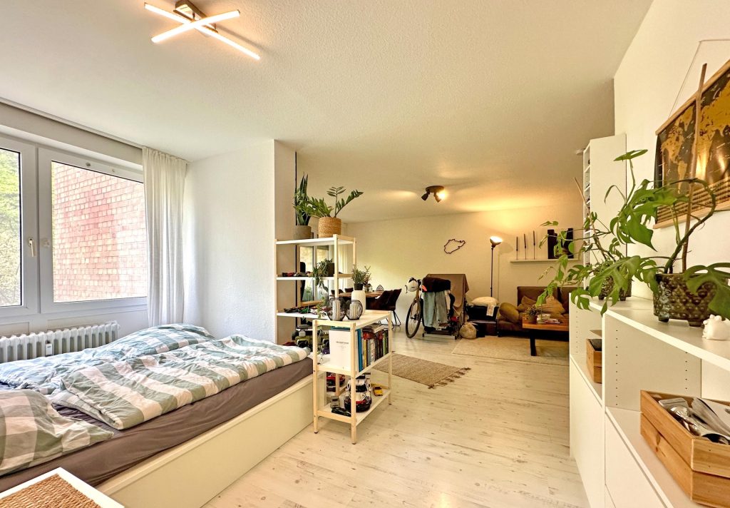 Schlafbereich mit Durchgang zum Wohn-/Essbereich Immobilienangebot - Bochum - Alle - Clever investieren – langfristig profitieren
in Querenburg