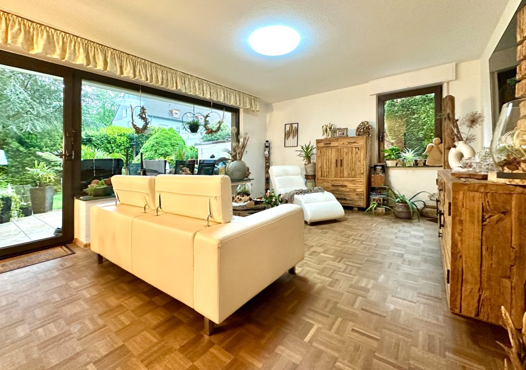 Wohnbereich im EG Immobilienangebot - Bochum - Alle - Hier fühlt sich jeder wohl
in Oberdahlhausen