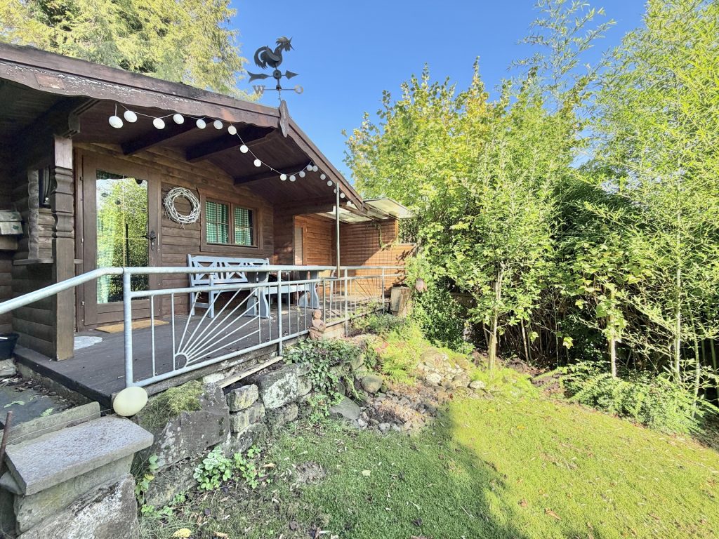 Gaidt-Blockhaus mit Terrasse Immobilienangebot - Bochum - Alle - Sonnige Aussichten für Ihre Familie
in Oberdahlhausen