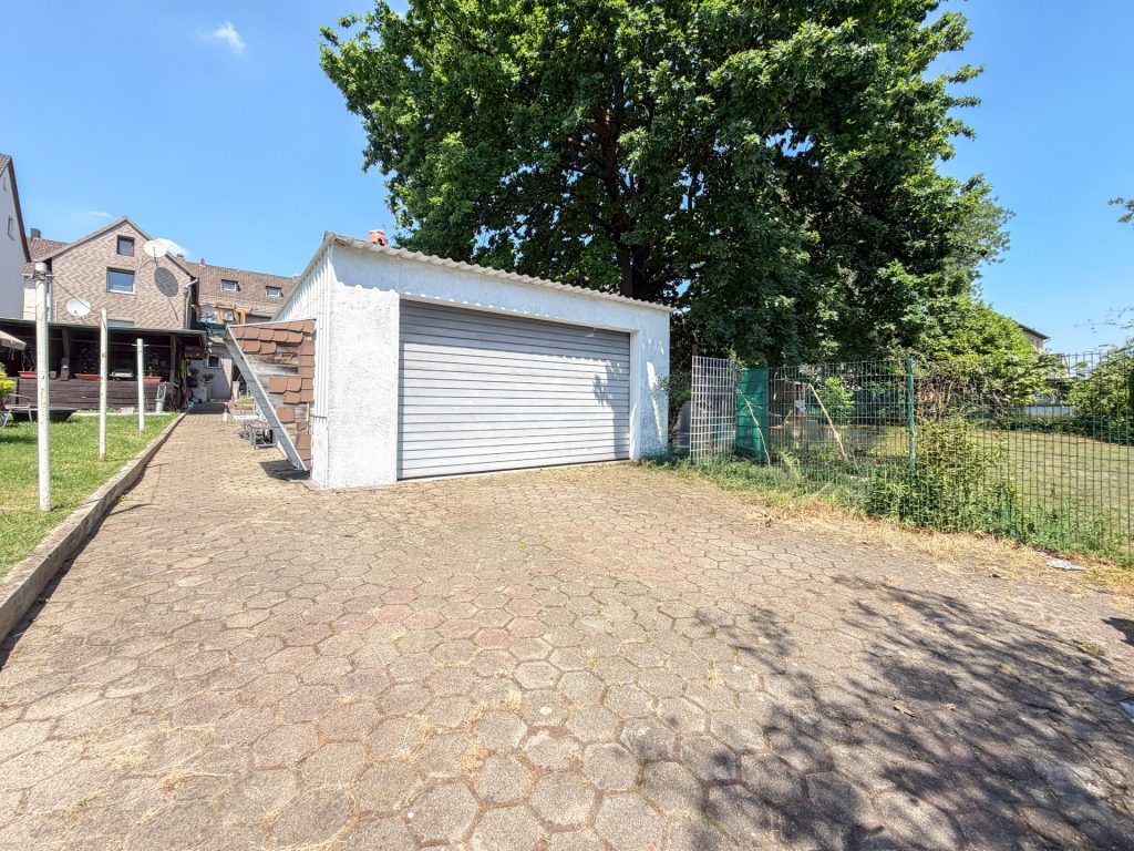 Ansicht Garage Immobilienangebot - Bochum - Alle - Idealer Einstieg:
Mehrfamilienhaus als Kapitalanlage in Wattenscheid