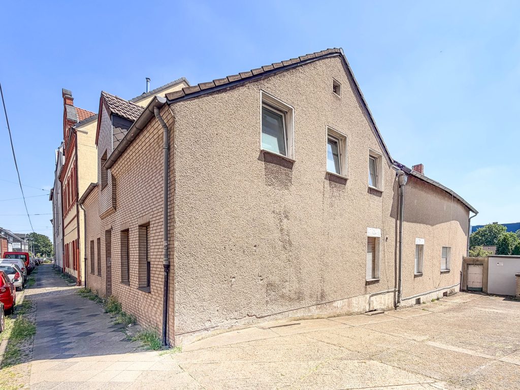 Seitenansicht Immobilienangebot - Bochum - Alle - Idealer Einstieg:
Mehrfamilienhaus als Kapitalanlage in Wattenscheid