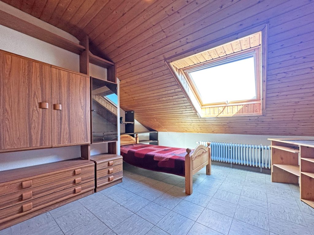 Dachgeschoss Immobilienangebot - Bochum - Alle - Charmantes Reihenmittelhaus in guter Lage
von Hofstede