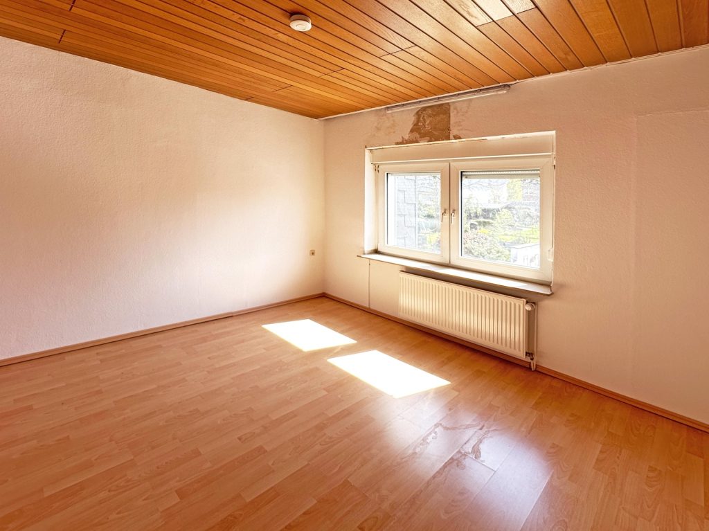 Schlafzimmer 1. Obergeschoss links Immobilienangebot - Bochum - Alle - Platz für die ganze Familie
in Höntrop