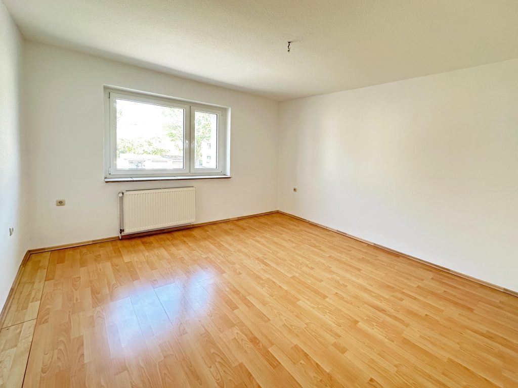 Wohnzimmer 1. Obergeschoss links Immobilienangebot - Bochum - Alle - Platz für die ganze Familie
in Höntrop