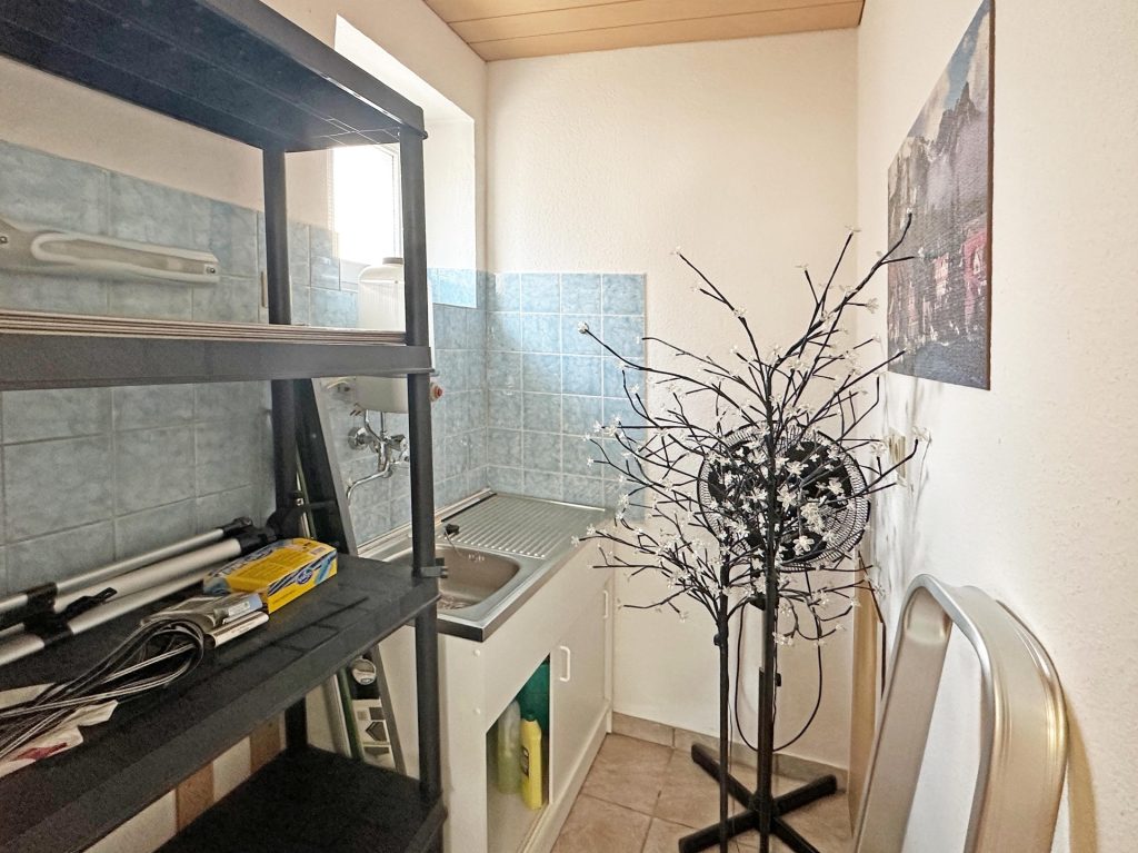 Küchennische 1. Obergeschoss rechts Immobilienangebot - Bochum - Alle - Platz für die ganze Familie
in Höntrop