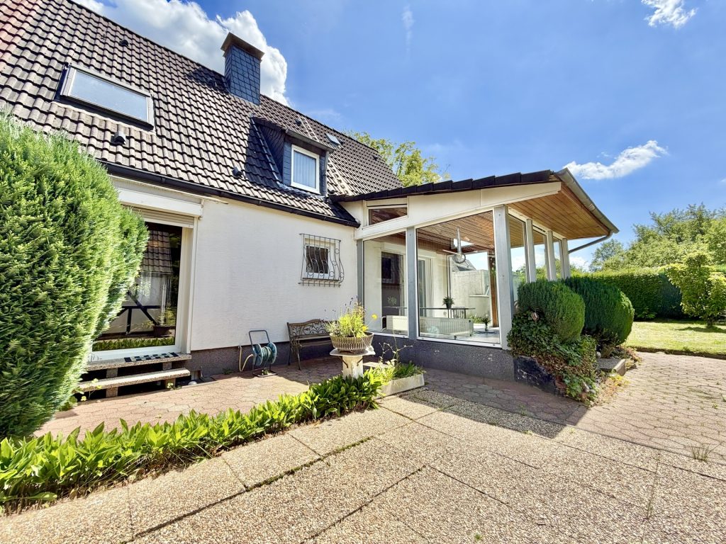 Terrassenbereich Immobilienangebot - Bochum - Alle - Ihr Traum vom Eigenheim wird wahr
in Weitmar
