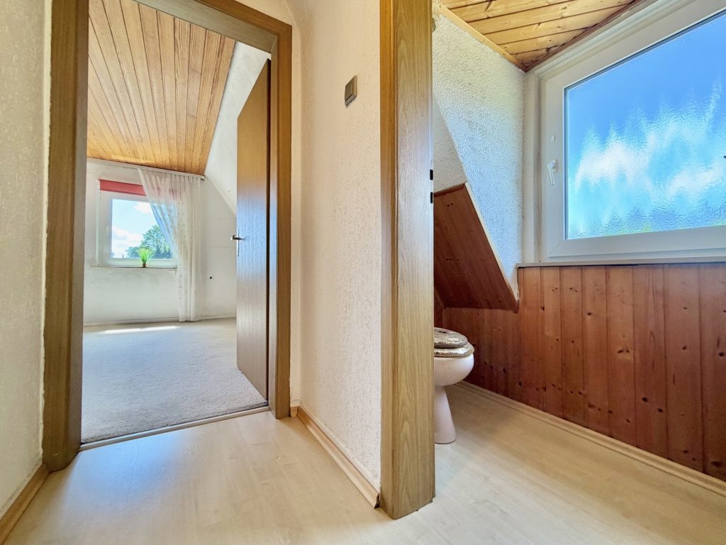 WC im Dachgeschoss Immobilienangebot - Bochum - Alle - Ihr Traum vom Eigenheim wird wahr
in Weitmar