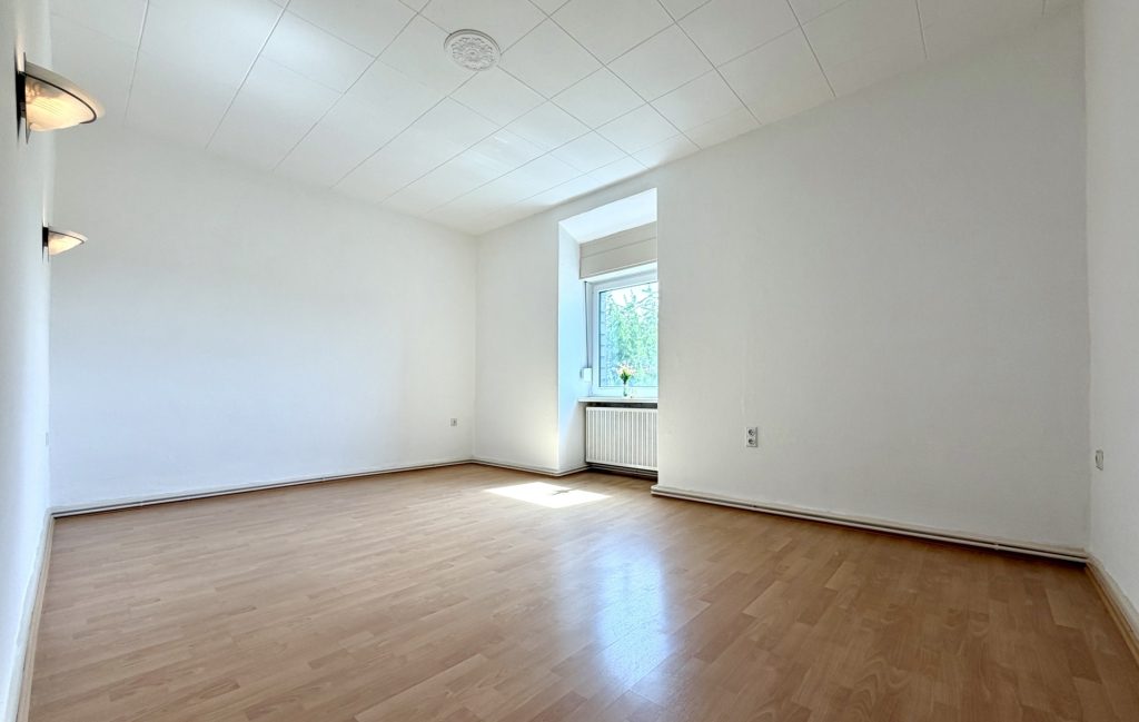 Zimmer im Dachgeschoss Immobilienangebot - Hattingen - Alle - Wo Wohnträume Wirklichkeit werden
in Hattingen (Grenze Bochum-Linden)