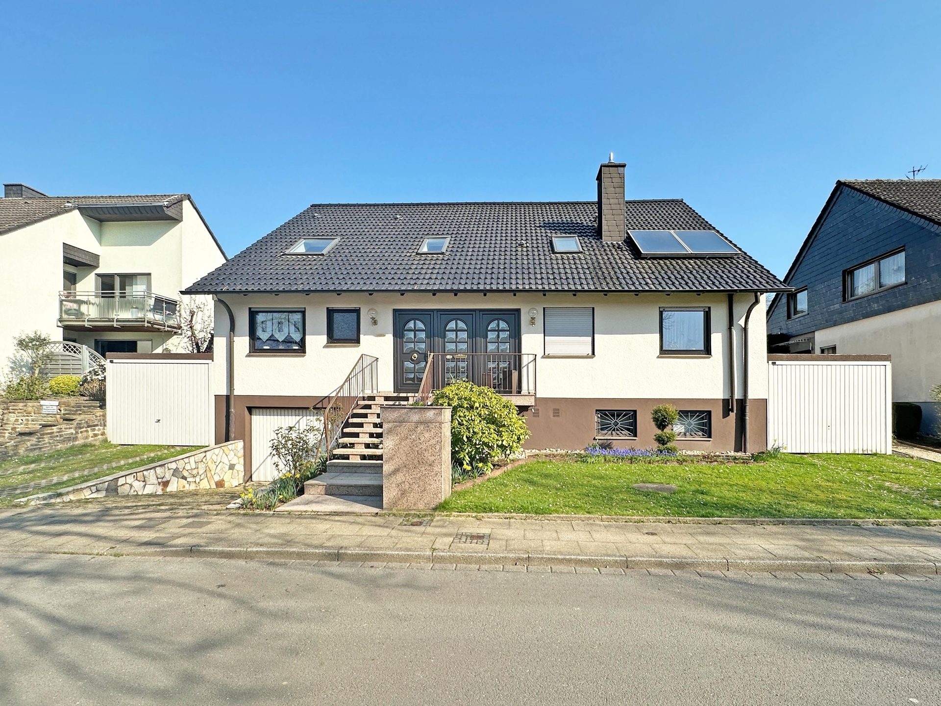 Immobilienangebot - Bochum - Alle - Ein Ort zum Ankommen: Zweifamilienhaus 
in Langendreer