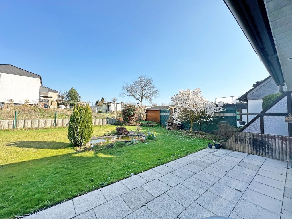 Gartenansicht Immobilienangebot - Bochum - Alle - Ein Ort zum Ankommen: Zweifamilienhaus
in Langendreer
