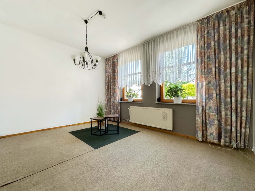 Wohnzimmer Immobilienangebot - Bochum - Alle - Garten, Garage, Glücksgefühle !
Mehr Haus als Wohnung in Werne