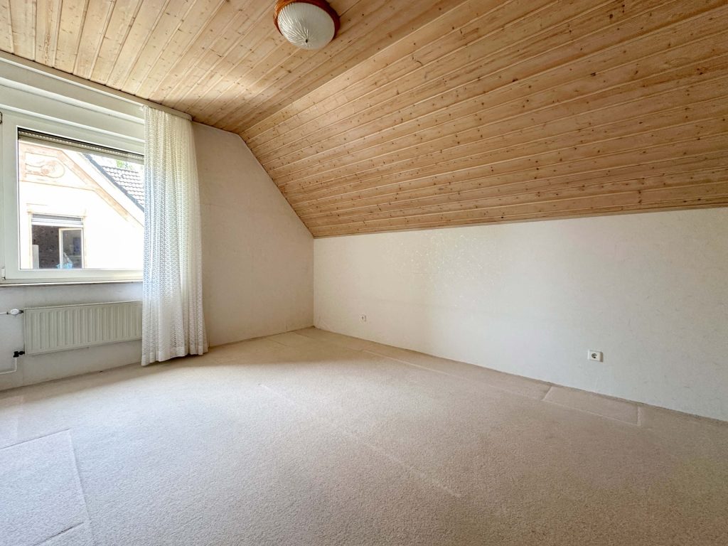 Büro Immobilienangebot - Bochum - Alle - Garten, Garage, Glücksgefühle !
Mehr Haus als Wohnung in Werne